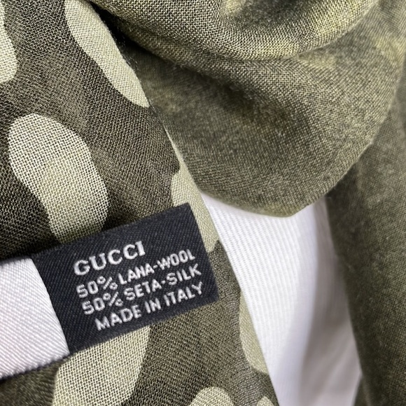 GUCCI Dark Green and Cream Lightweight Wool and Silk Animal Print Ombré Scarf - Picture 5 of 6